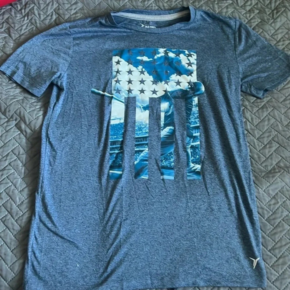 Old Navy Active Baseball T-shirt - Picture 1 of 3